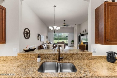 Maintenance free, one-owner VILLA in GOLF COURSE community - photo 7