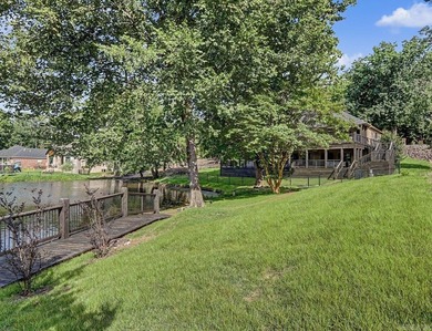 Beautifully updated lakefront home tucked away on a quiet cove - photo 3
