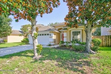 Welcome to Heritage Landing! This beautifully maintained - photo 3