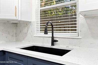 Walk to park, River, Schools! Beautifully updated 4 bdrm 3 ba - photo 12