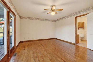 Seller has an accepted contract with a 48 hr right of first - photo 18