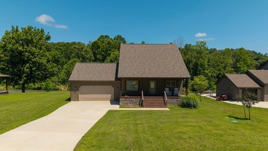 Spring River Front Retreat | Gated Community | 1.13 Acres | - photo 3
