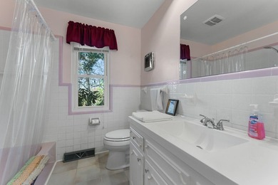 Some homes have *a view*,this one IS the view. Stretching across