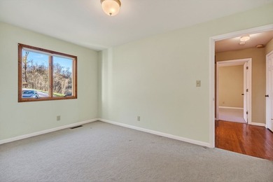 Seller has an accepted contract with a 48 hr right of first - photo 26