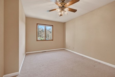 Seller has an accepted contract with a 48 hr right of first - photo 27