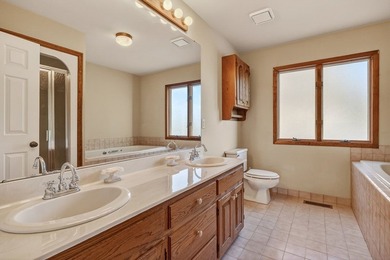 Seller has an accepted contract with a 48 hr right of first - photo 29