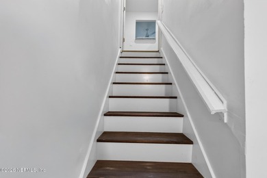 Walk to park, River, Schools! Beautifully updated 4 bdrm 3 ba - photo 30
