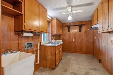 Seller has an accepted contract with a 48 hr right of first - photo 32