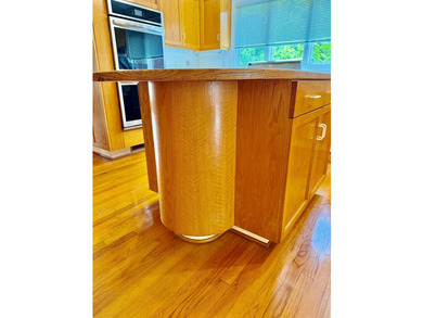 Welcome to a home where timeless craftsmanship, peaceful - photo 34