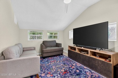 Walk to park, River, Schools! Beautifully updated 4 bdrm 3 ba - photo 37
