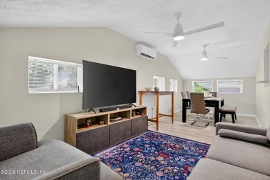Walk to park, River, Schools! Beautifully updated 4 bdrm 3 ba - photo 38