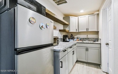 Walk to park, River, Schools! Beautifully updated 4 bdrm 3 ba - photo 50
