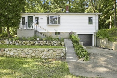 Crooked Lake - Steuben County Home Active Under Contract in Angola Indiana