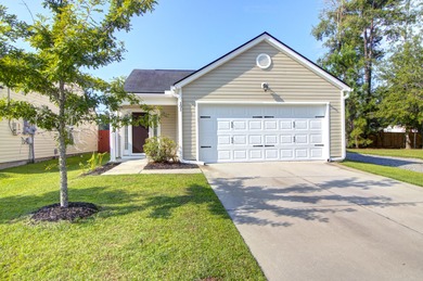 (private lake, pond, coastal) Home Active Under Contract in Summerville South Carolina