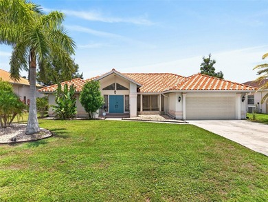Contemporary style defines this recently remodeled 3 bedroom, 3 - photo 1