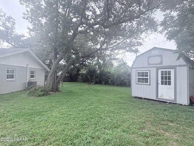 Welcome home to this well-maintained 3-bedroom, 2-bath pool home - photo 3