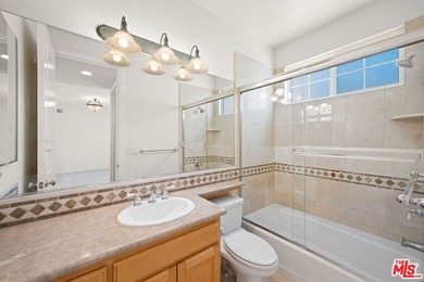 This beautiful, bright 5 bedroom and 4.5-bathroom home located - photo 18