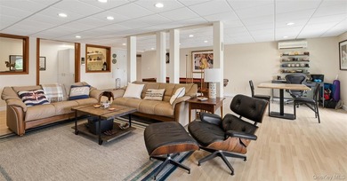 Perfectly sited on a protected inlet on West Lake, with direct - photo 21