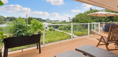 Perfectly sited on a protected inlet on West Lake, with direct - photo 28