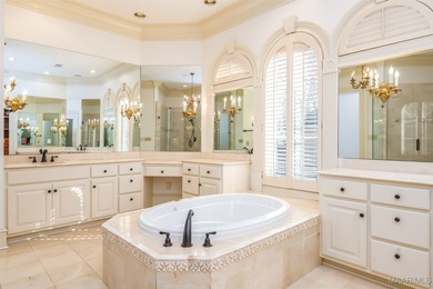 LUXURIOUS GOLF COURSE LIVING IN WYNLAKES. Experience refined - photo 29