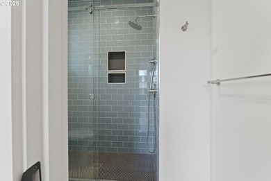 NEW PRICE! Welcome to this exquisite brand-new 3-bedroom - photo 29
