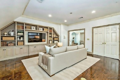 LUXURIOUS GOLF COURSE LIVING IN WYNLAKES. Experience refined - photo 43
