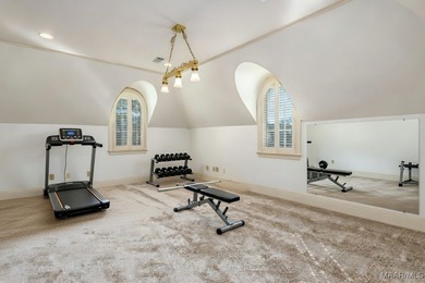 LUXURIOUS GOLF COURSE LIVING IN WYNLAKES. Experience refined - photo 47