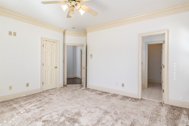 LUXURIOUS GOLF COURSE LIVING IN WYNLAKES. Experience refined - photo 51