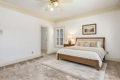 LUXURIOUS GOLF COURSE LIVING IN WYNLAKES. Experience refined - photo 52