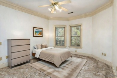 LUXURIOUS GOLF COURSE LIVING IN WYNLAKES. Experience refined - photo 58