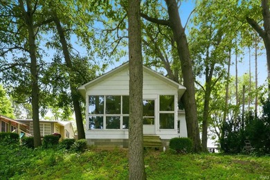 Looking for an affordable lakefront retreat? Welcome to this - photo 4