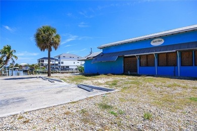 Location***Location***Location This waterfront location offers - photo 6