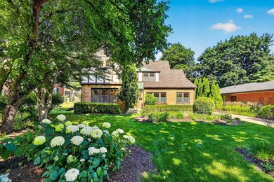 Classic Tudor architecture overlooking Nakoma Golf Club - photo 2