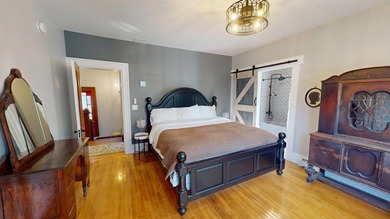 Looking for a sizable historic home that comes fully furnished? - photo 20
