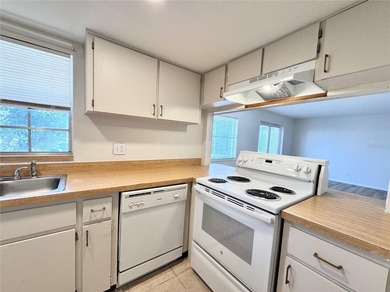 Freshly Updated 1-Bedroom Condo - Perfect for Homeowners or - photo 3