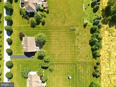 Welcome to 461 Norland Drive, beautifully positioned within the - photo 3