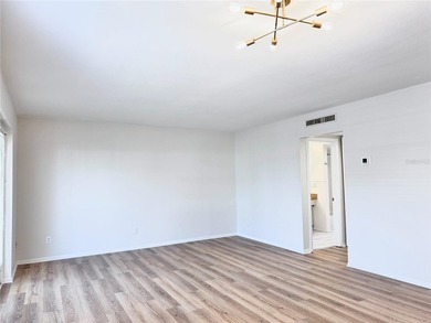 Freshly Updated 1-Bedroom Condo - Perfect for Homeowners or - photo 10