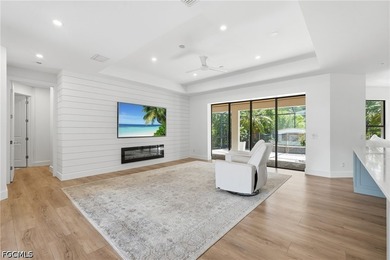Elegant Home in the Prestigious Gated Community of Spanish Wells - photo 8
