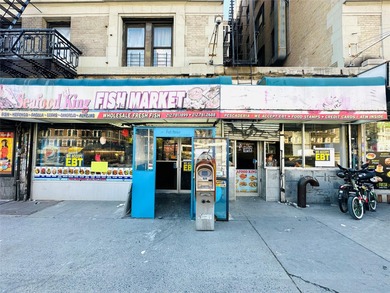 Hudson River Commercial For Sale in New York (Manhattan) New York