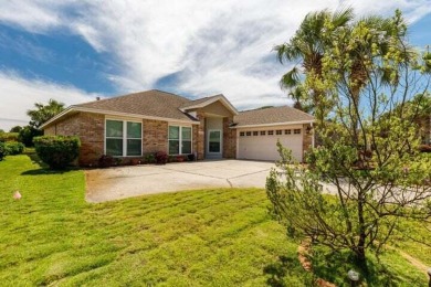 (private lake, pond, creek) Home For Sale in Destin Florida