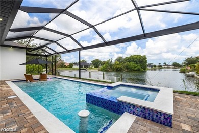 New Modern CUSTOM MUST SEE 4 Bed 3 Bath 3 Car Garage Freshwater - photo 2