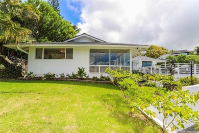 Experience luxury island living in this impeccably remodeled - photo 24
