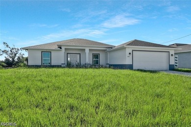 This like-new construction home offers four bedrooms and three - photo 2