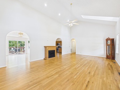 Spacious brick ranch offering approximately 3,300 square feet - photo 8