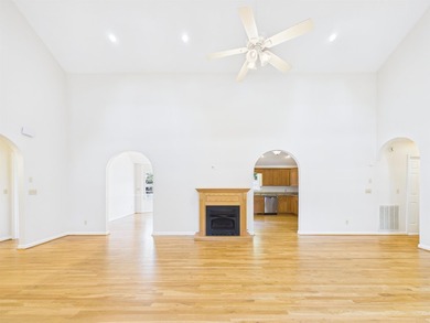 Spacious brick ranch offering approximately 3,300 square feet - photo 9