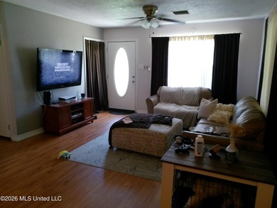 Well kept 3bdrm 2bath home. Great investment or owner occupied - photo 15