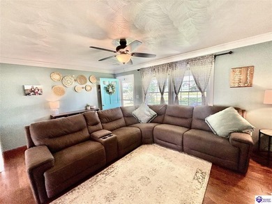 CHARMING & CONVENIENCE! Nestled in the heart of Kentucky, this - photo 22