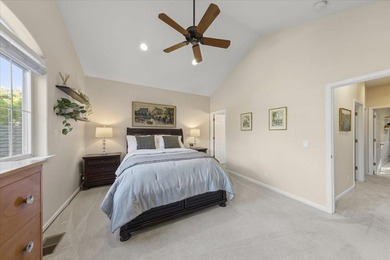 Tucked away in a centrally located, intimate neighborhood, 6 - photo 22