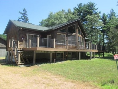 Escape to the beautiful lake view in this spacious 3 BR, 2 Bath - photo 1