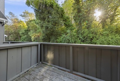 Tucked away in a centrally located, intimate neighborhood, 6 - photo 34